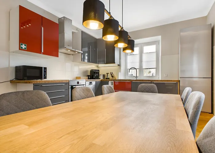 Cruwzo I Spacious 3 Bedroom With Wifi Kitchen Games Apartment Ingolstadt