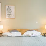 아파트 Cruwzo I Spacious 3 Bedroom With Wifi Kitchen Games 잉골슈타트