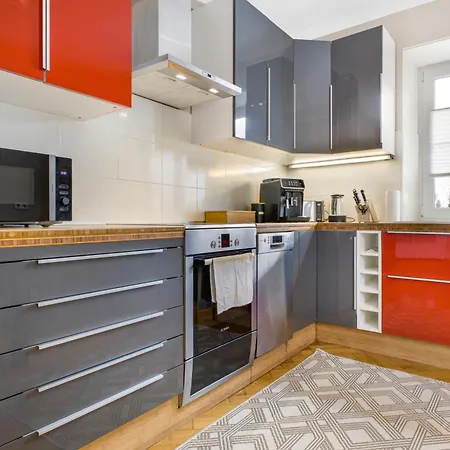 Cruwzo I Spacious 3 Bedroom With Wifi Kitchen Games Apartment Ingolstadt
