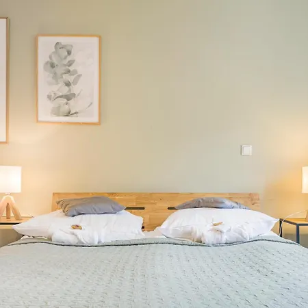 Apartment Cruwzo I Spacious 3 Bedroom With Wifi Kitchen Games Ingolstadt