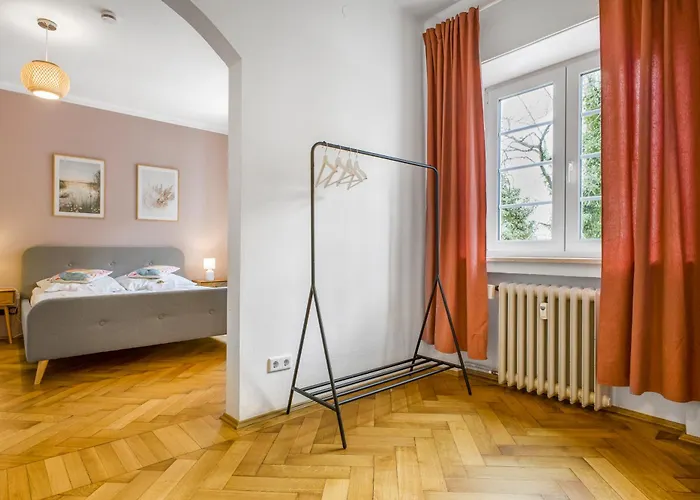 Cruwzo I Spacious 3 Bedroom With Wifi Kitchen Games