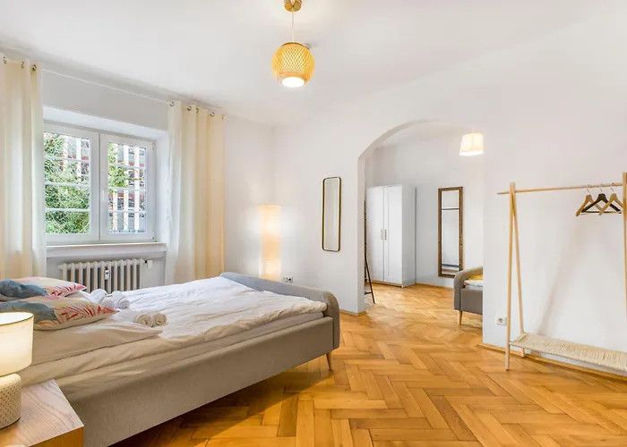 Cruwzo I Spacious 3 Bedroom With Wifi Kitchen Games Lejlighed Ingolstadt