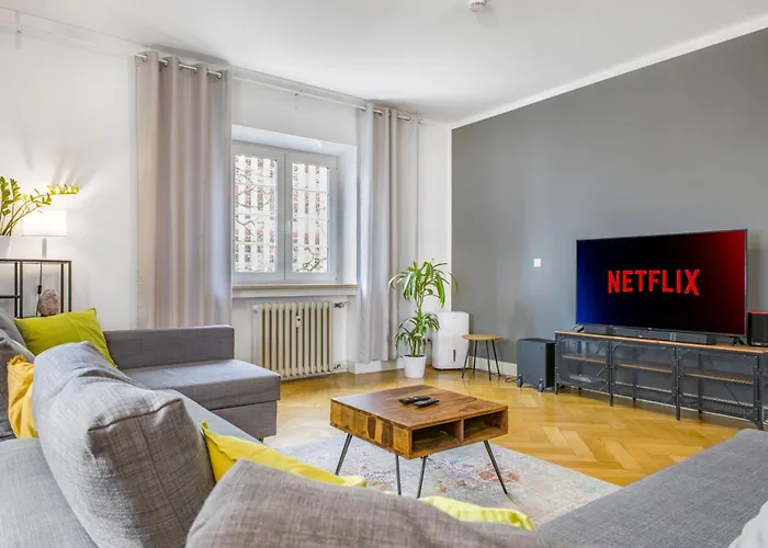 Cruwzo I Spacious 3 Bedroom With Wifi Kitchen Games * Ingolstadt