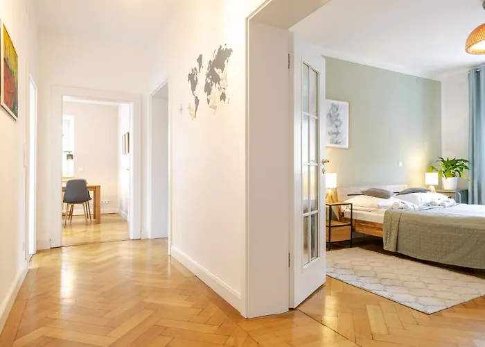Cruwzo I Spacious 3 Bedroom With Wifi Kitchen Games Lejlighed Ingolstadt